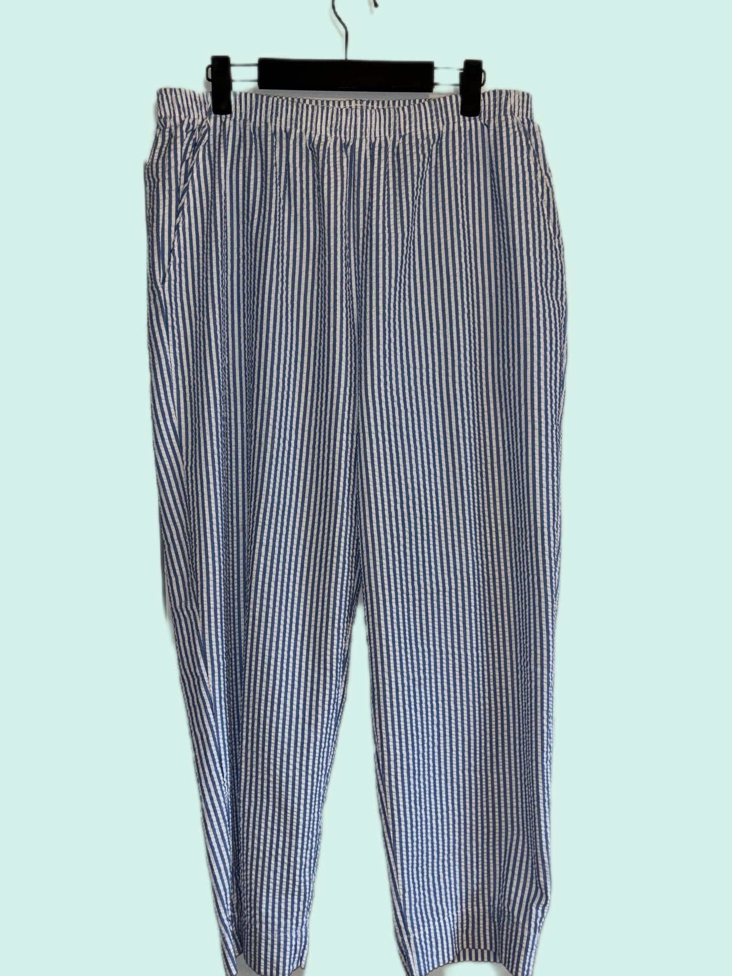 Stripped casual pants (M/L)