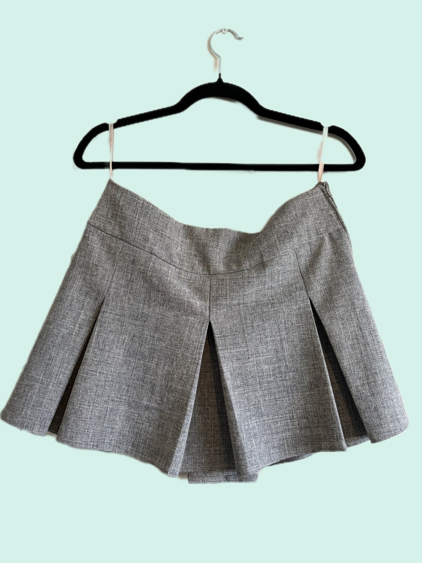 Grey Pleated Mini Skirt (M)